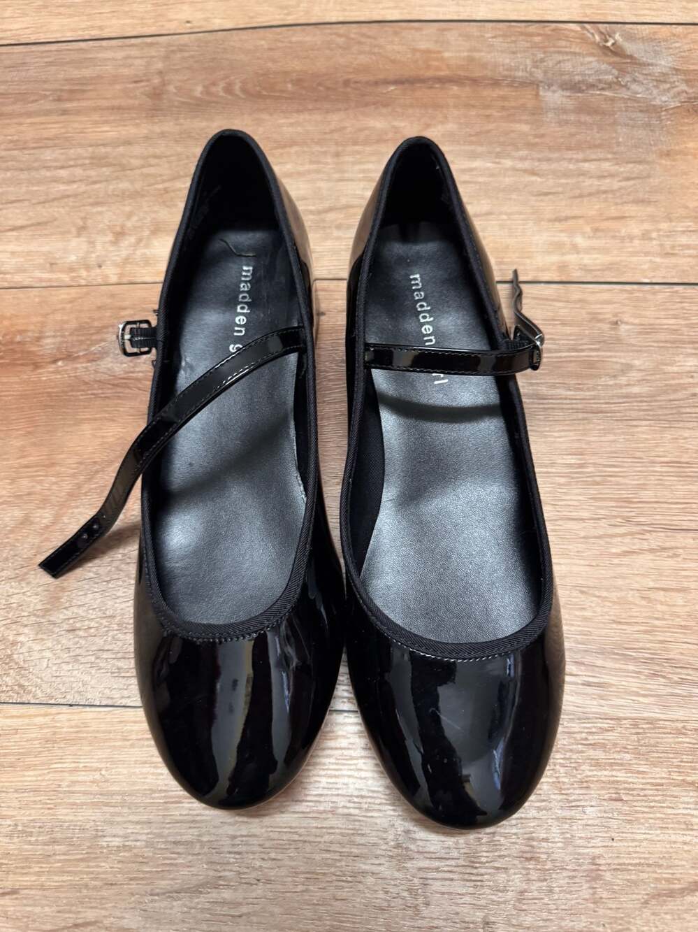 Preppy Madden Girl Black Patent Mary Jane Block Heel Shoes Size 8.5M